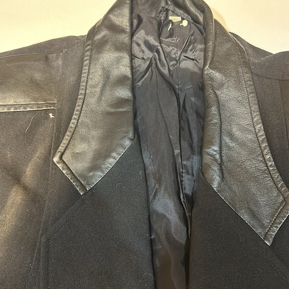 Vintage Pronti Polyester and Leather jacket from the 80’s.  Needs dry cleaning. - Picture 2 of 4